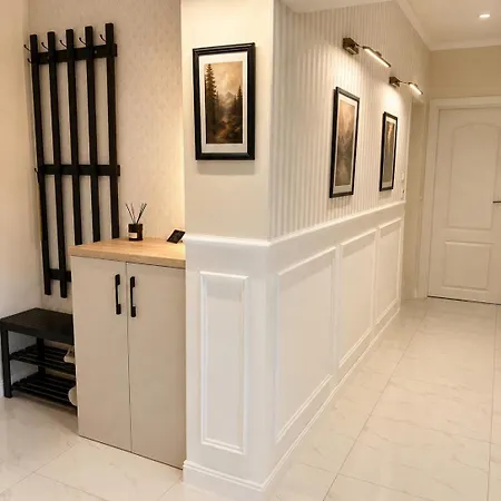 Premium Free Parking Apartment