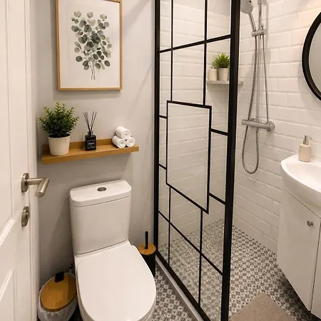 Premium Free Parking Apartment *